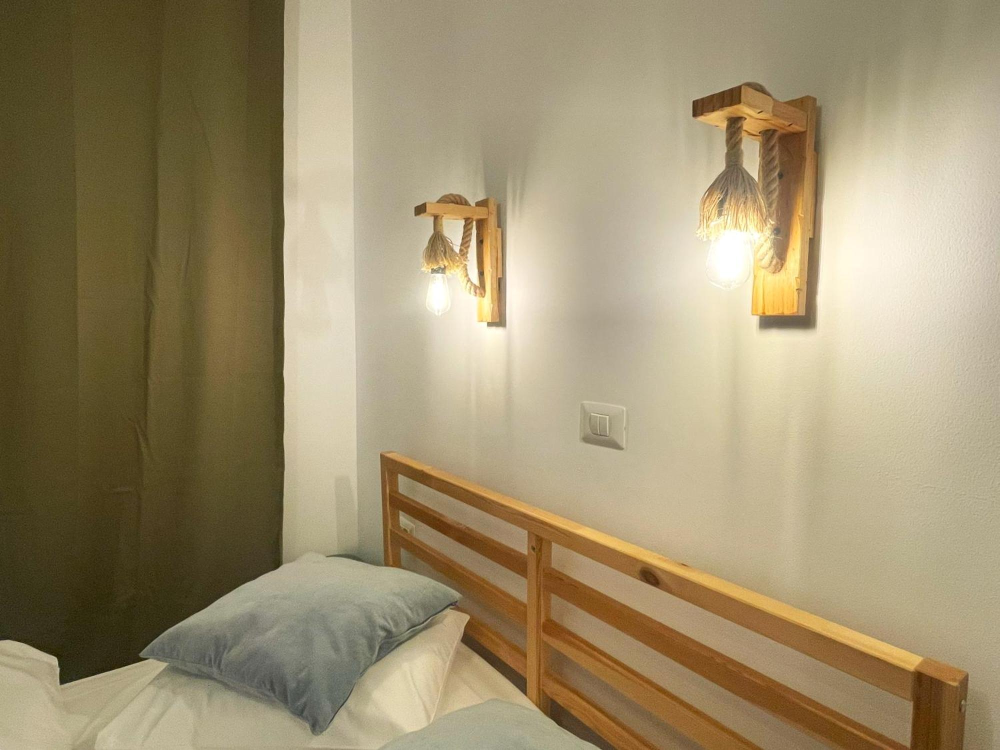 Cozy Riverfront Apartments With Garden And Mountain View 부스테니 외부 사진